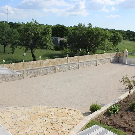 Roza Villa *