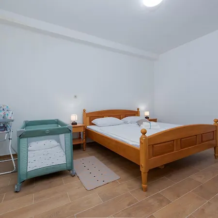 Roza Villa *