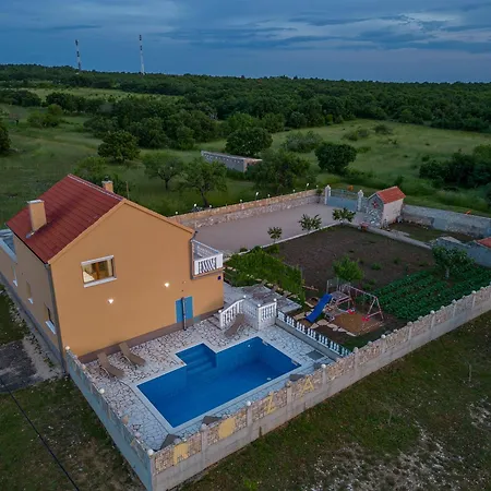 Roza * Gornje Biljane