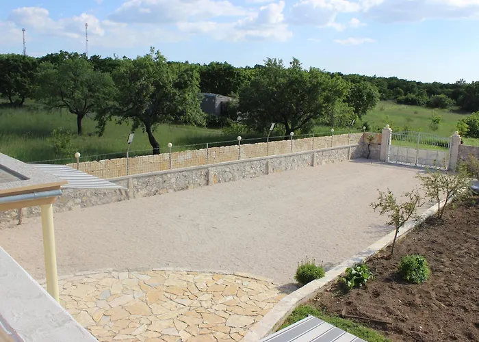 Roza Villa *