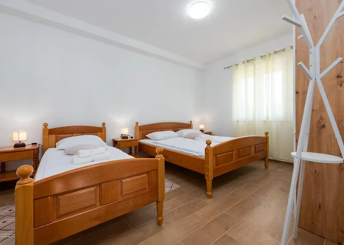 Roza * Gornje Biljane