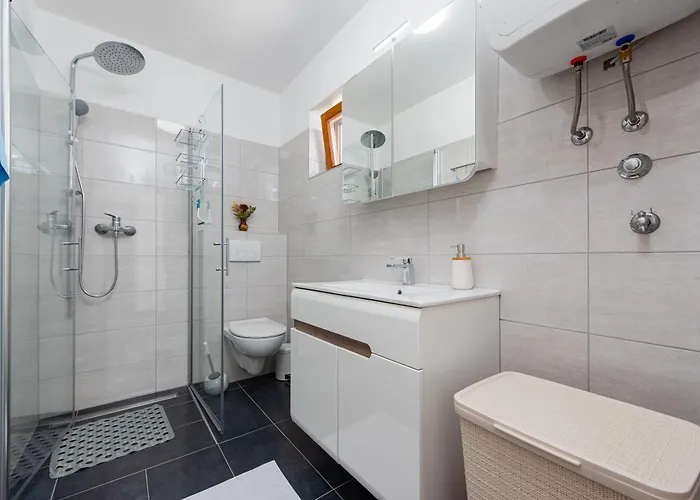 Roza * Gornje Biljane