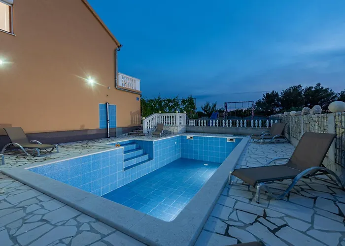 Roza Villa *